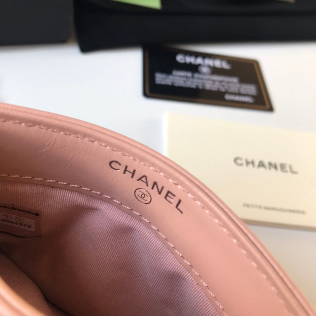 Chanel 流浪系列卡包