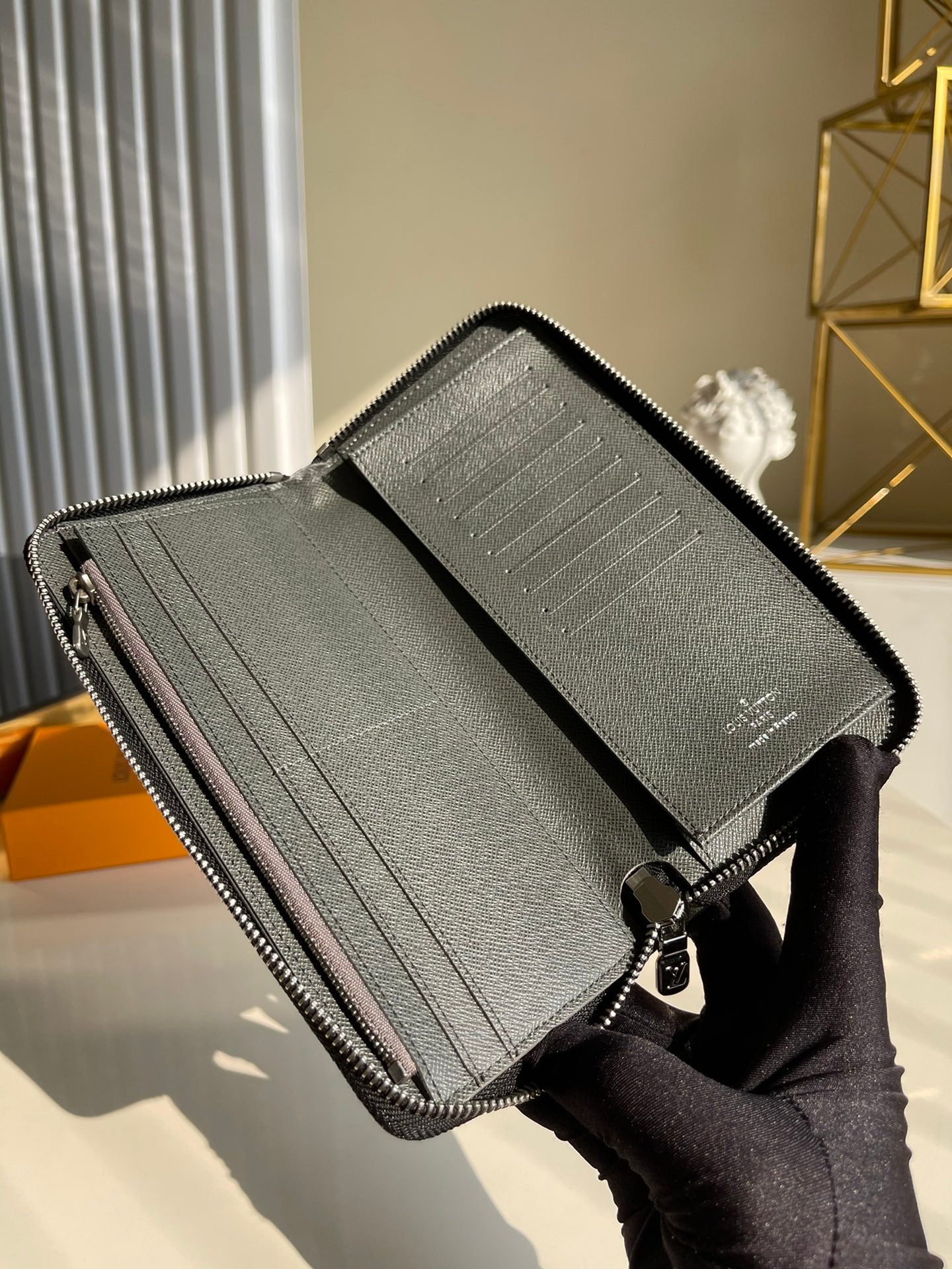 LV N60440 翻蓋長夾