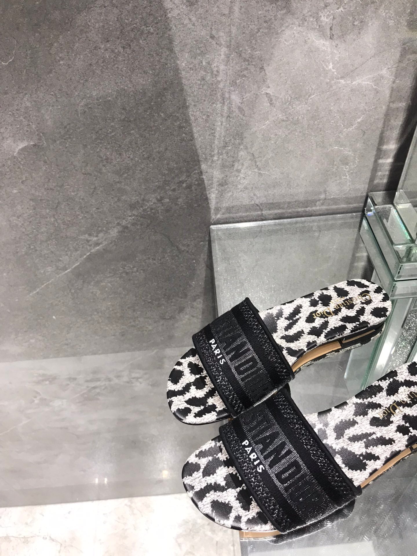 迪D家-2022早春新品 豹紋拖鞋