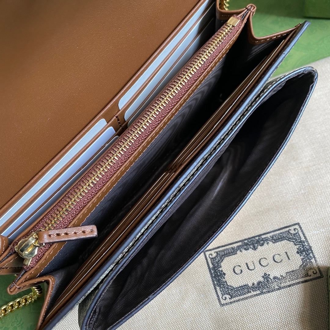 Gucci 鎖扣鏈條包 長夾