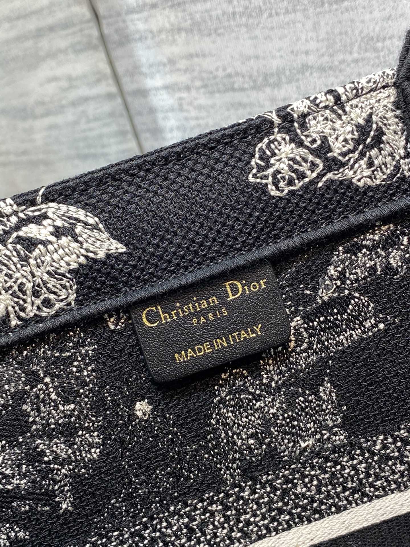 Dior Book Tote-小號36.5cm-星座系列