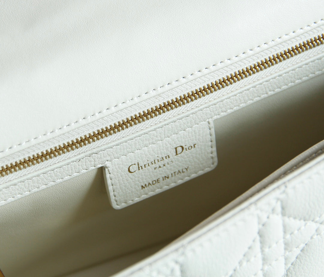 Dior Caro 大號28cm-白色小牛皮