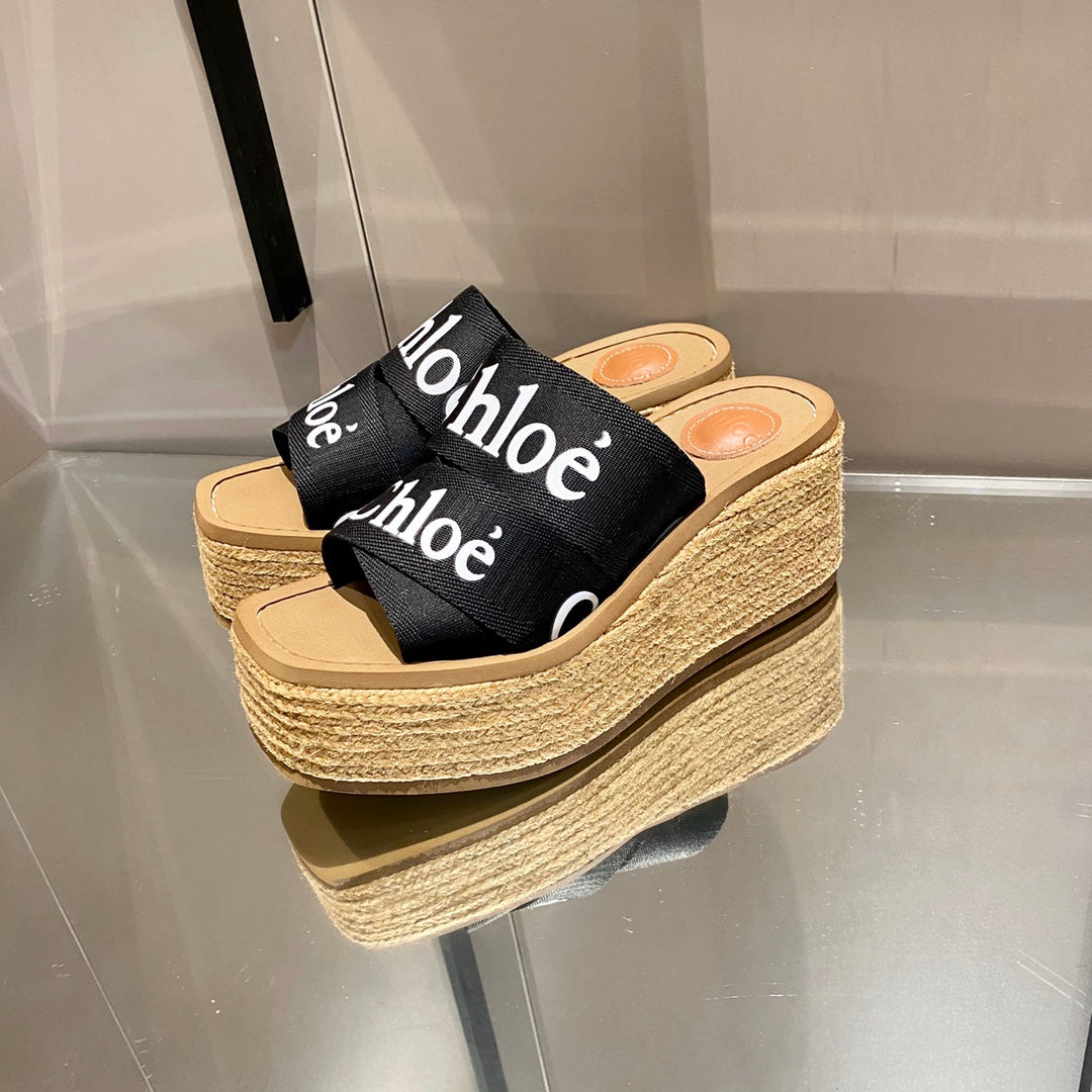 克羅C- Woody Wedge Mule 厚底拖鞋（尺碼35-39，40、41訂製）