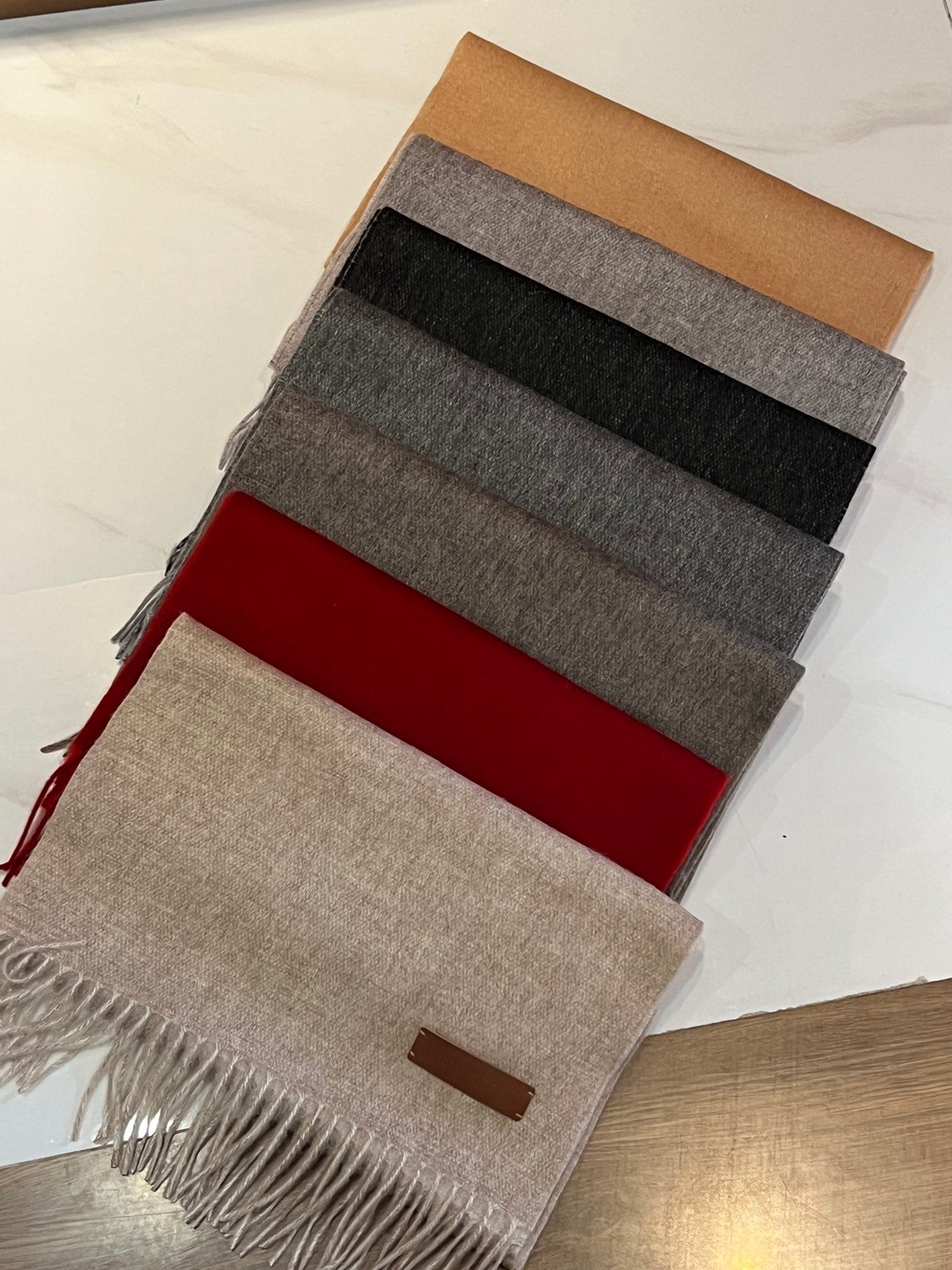 路L家-雙面羊絨圍巾 180*35cm 灰色