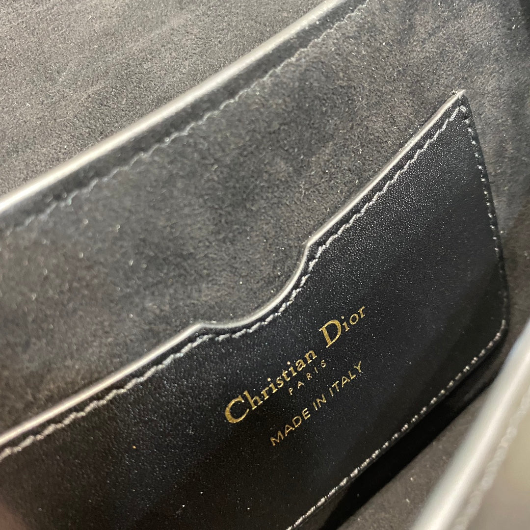 Dior Bobby系列 East-Wes 腋下包 黑色