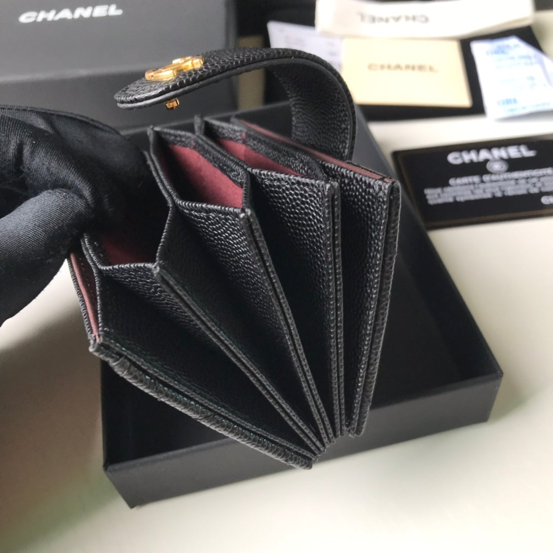 Chanel 多隔層風琴式卡包