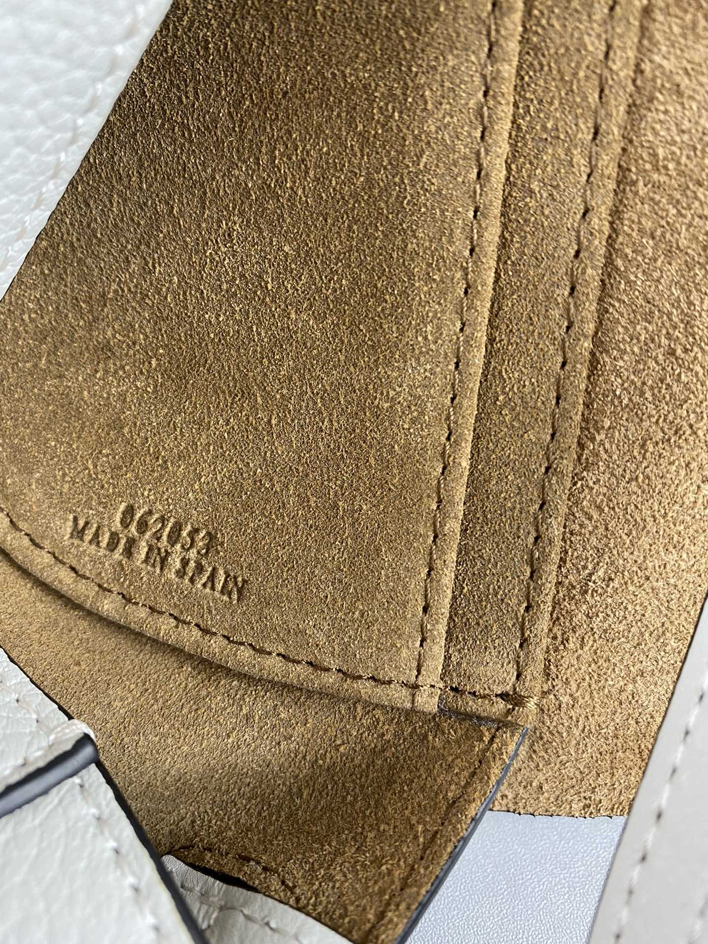 羅L威-Gate Mini 21X12.5X9.5 cm 荔枝紋白色
