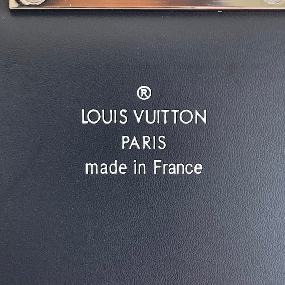 LV M42742 水波紋 THAMES 手拿包