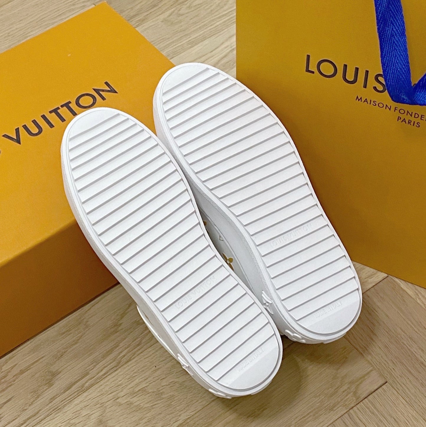 LV鞋-LV Time Out 厚底小白鞋（金色）