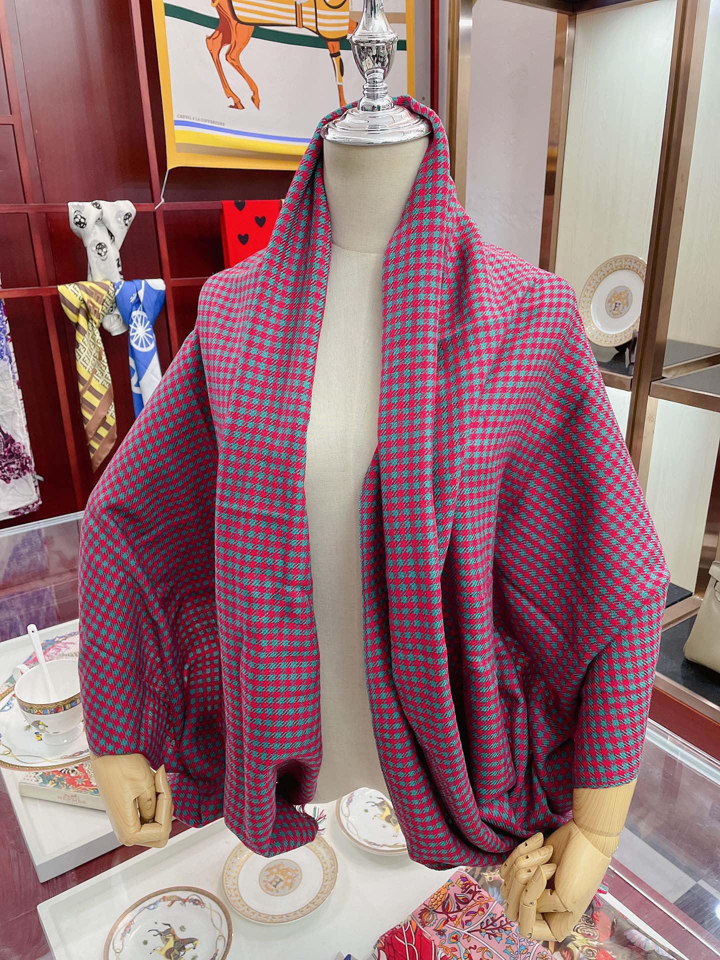 Loro Piana 山羊絨千鳥格圍巾