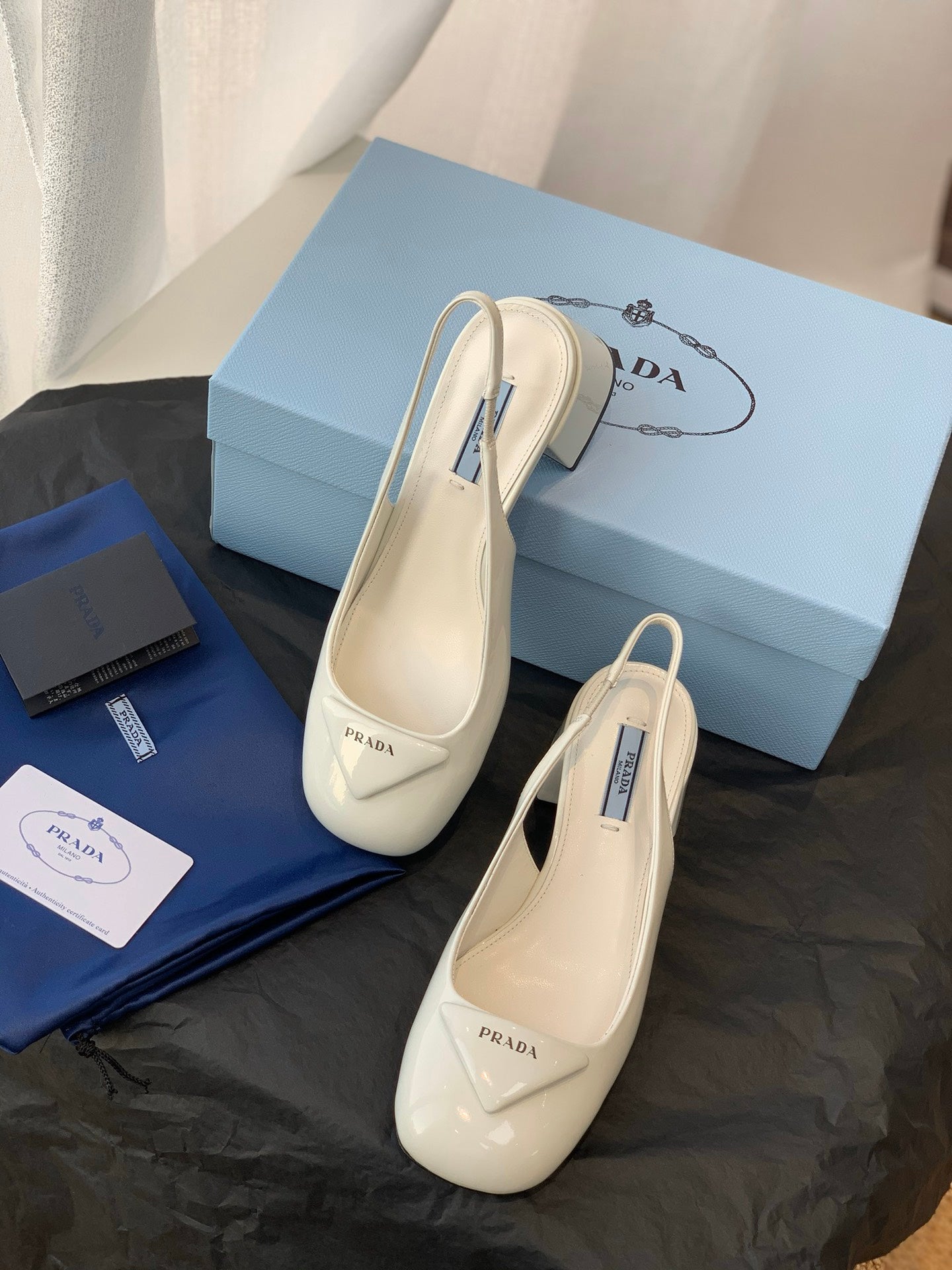 Prada 鞋-Prada 低跟 瑪莉珍鞋（白）
