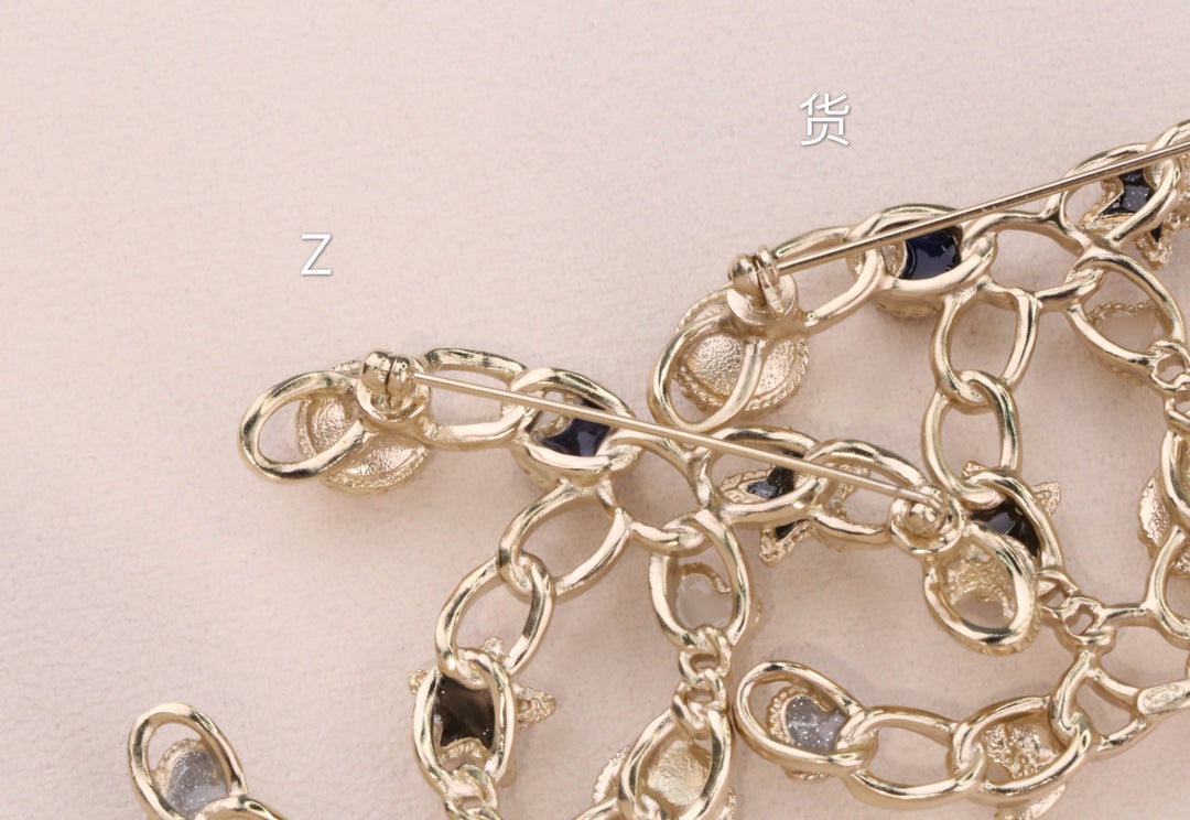 Chanel 胸針