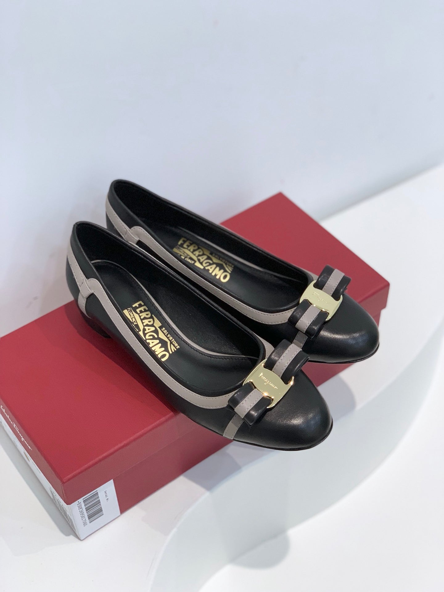Salvatore Ferragamo鞋-菲拉格慕 VARA蝴蝶結 拼接低粗跟鞋
