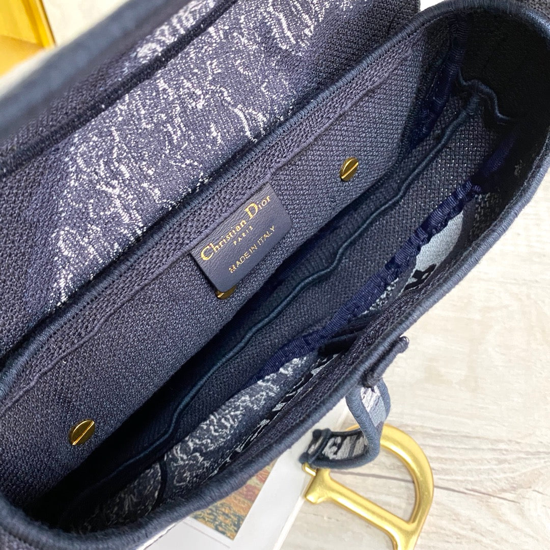Dior Saddle 馬鞍包-刺繡圖騰-25cm