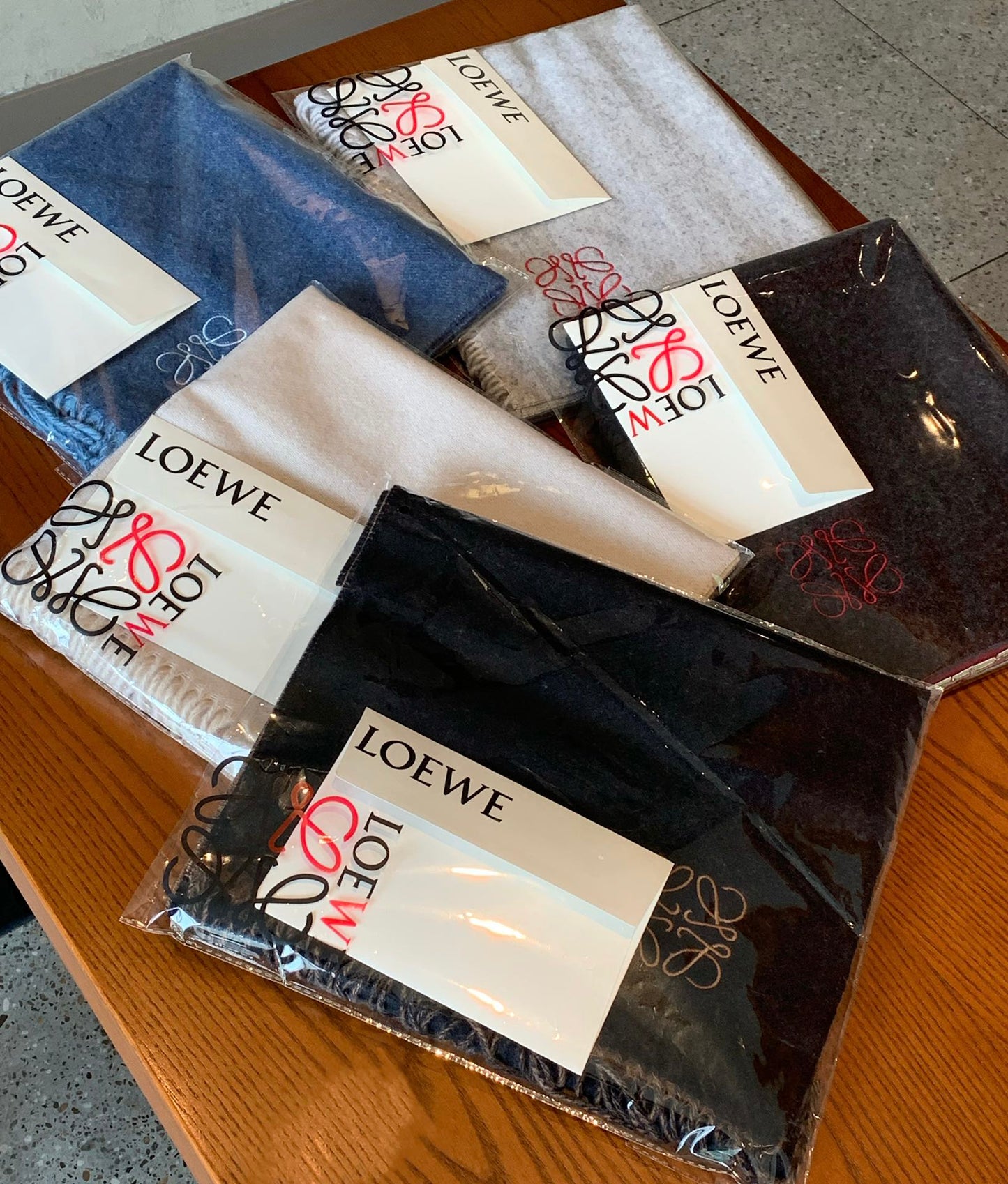 羅L威-素面流蘇圍巾 90%澳毛+10%羊絨 藍色