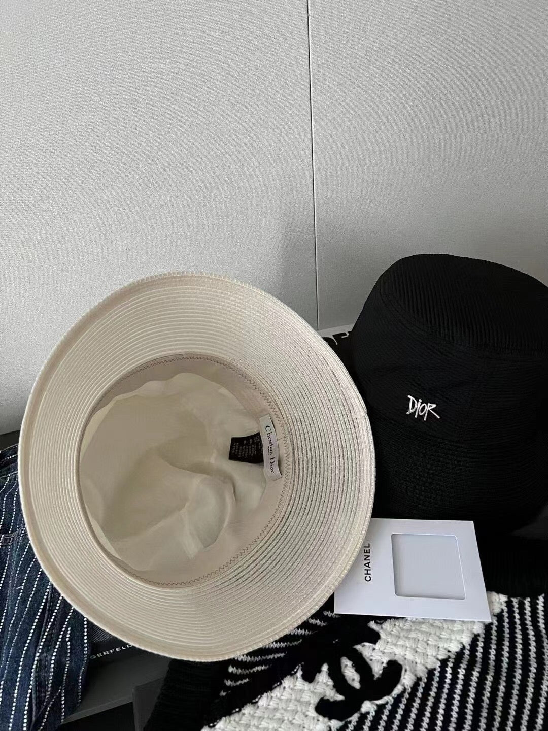 迪D家-拼接材質素色漁夫帽 金屬小標 2色