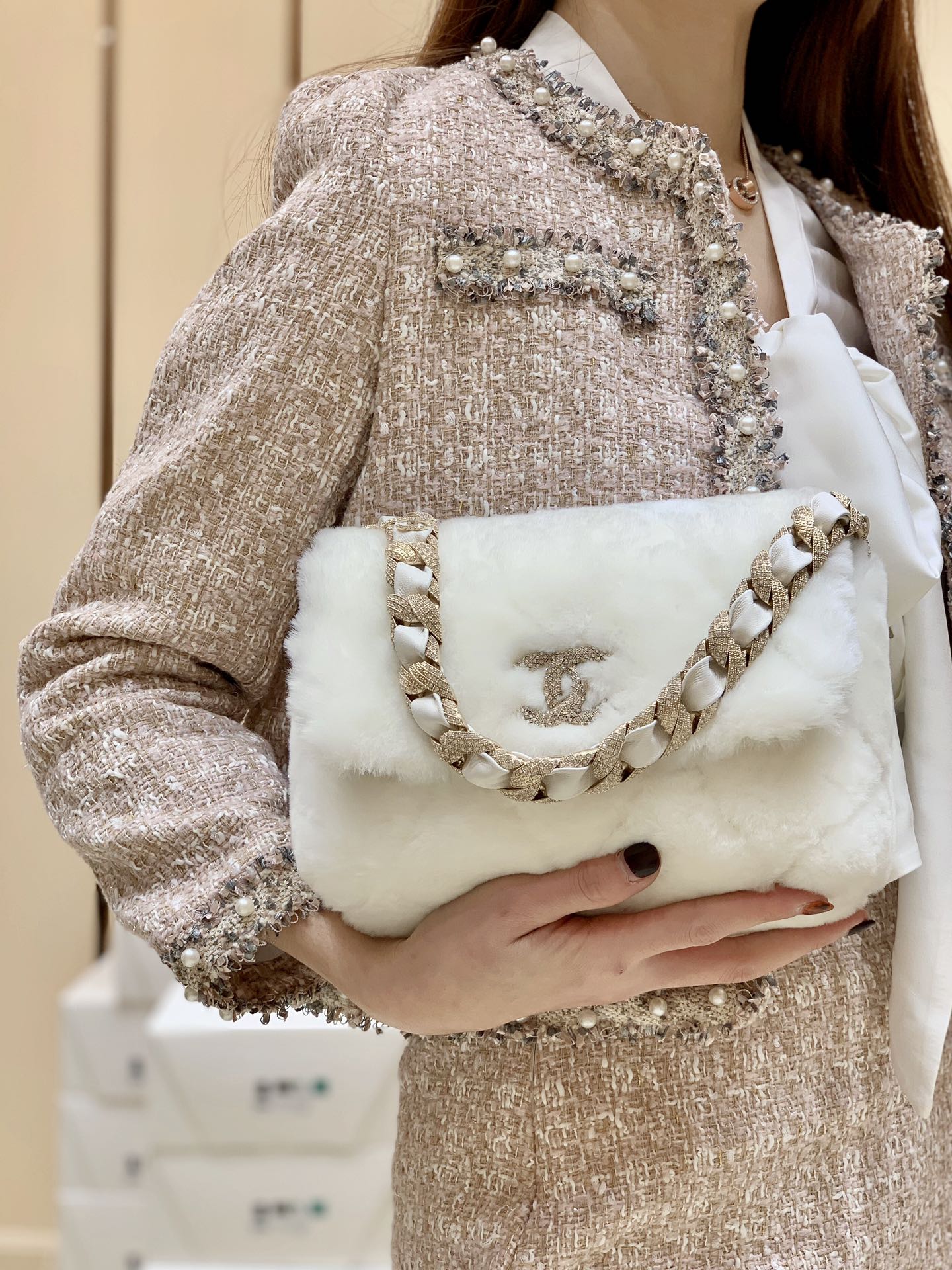 Chanel 剪羊毛鑽鏈包