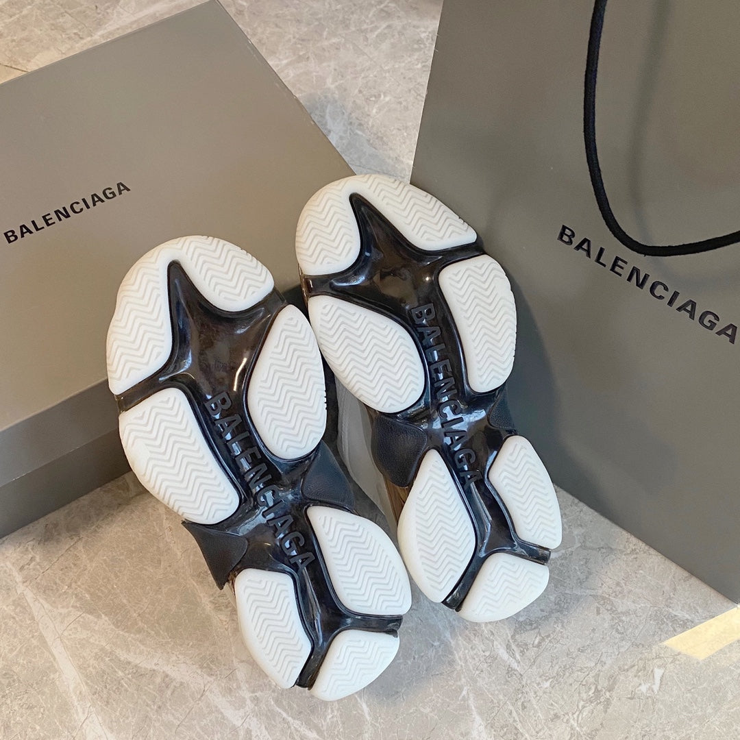 Balenciaga 巴黎世家- Triple S 氣墊老爹鞋