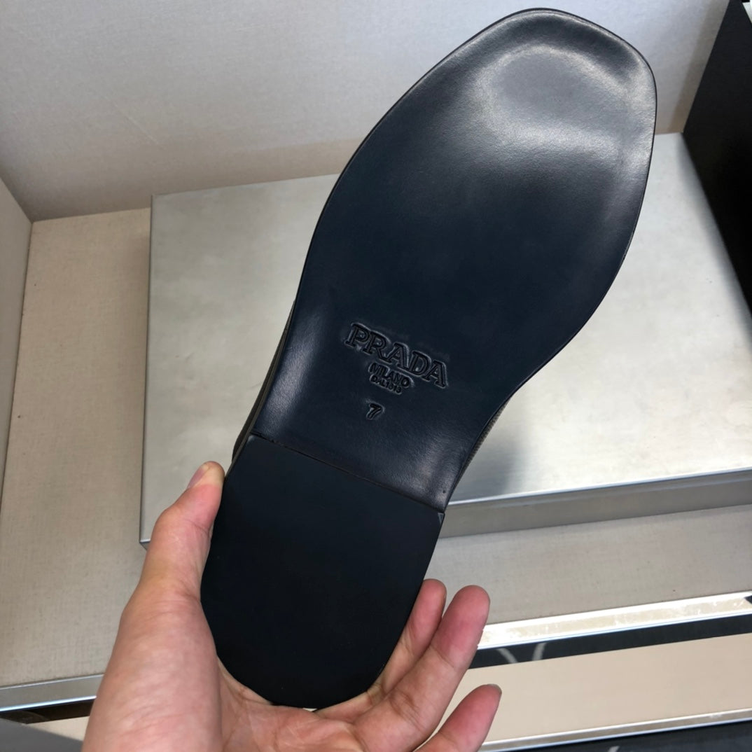 Pra-頂尖工藝真皮拖鞋