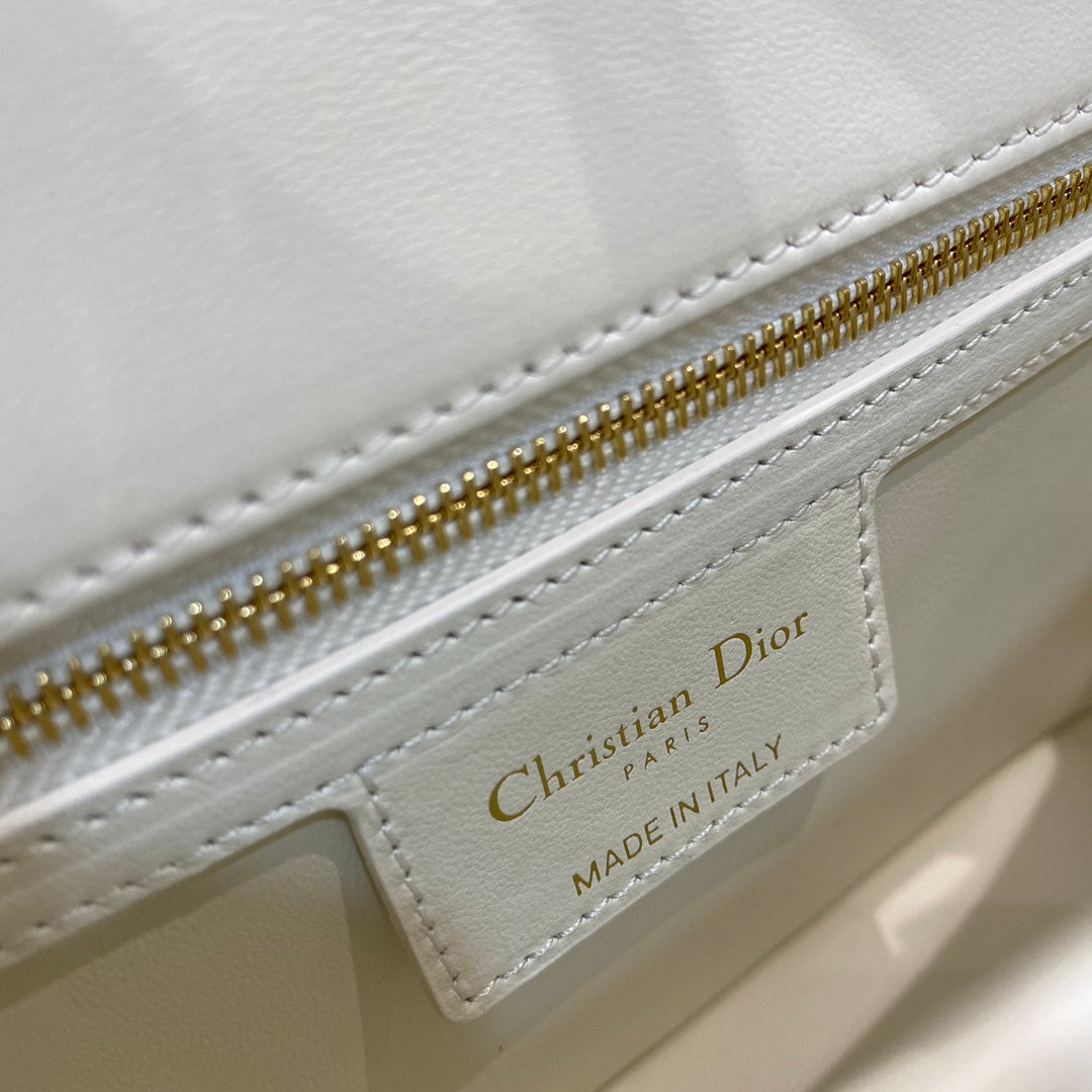 Dior Caro 小號20cm-白色小牛皮