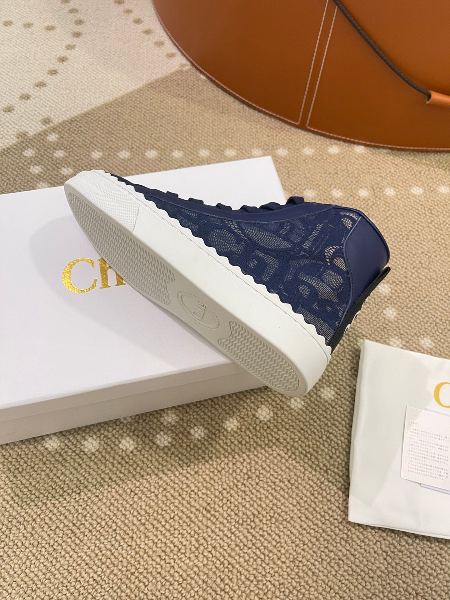 克羅C-蕾絲刺繡帆布鞋（尺碼35-40、41訂製）