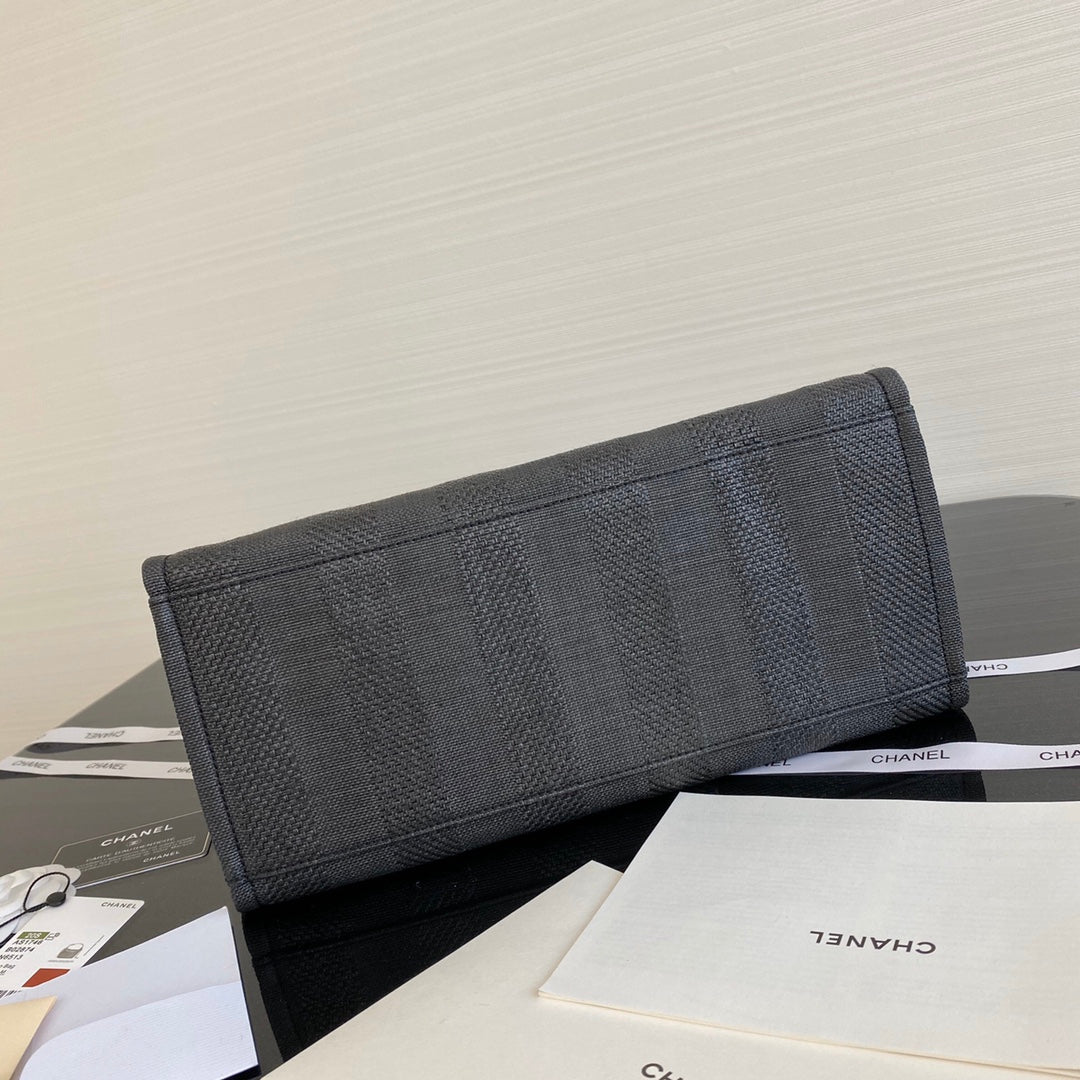 Chanel 中號黑色沙灘包