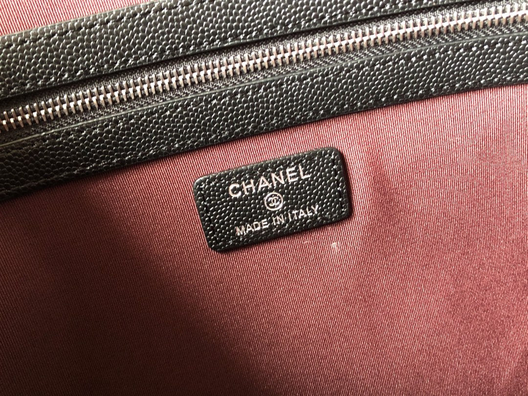 Chanel 大號手拿包-銀扣