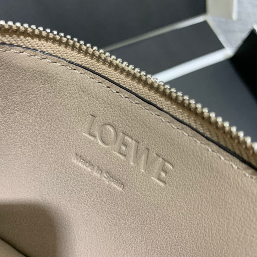 Loewe 拼接拉鍊卡包