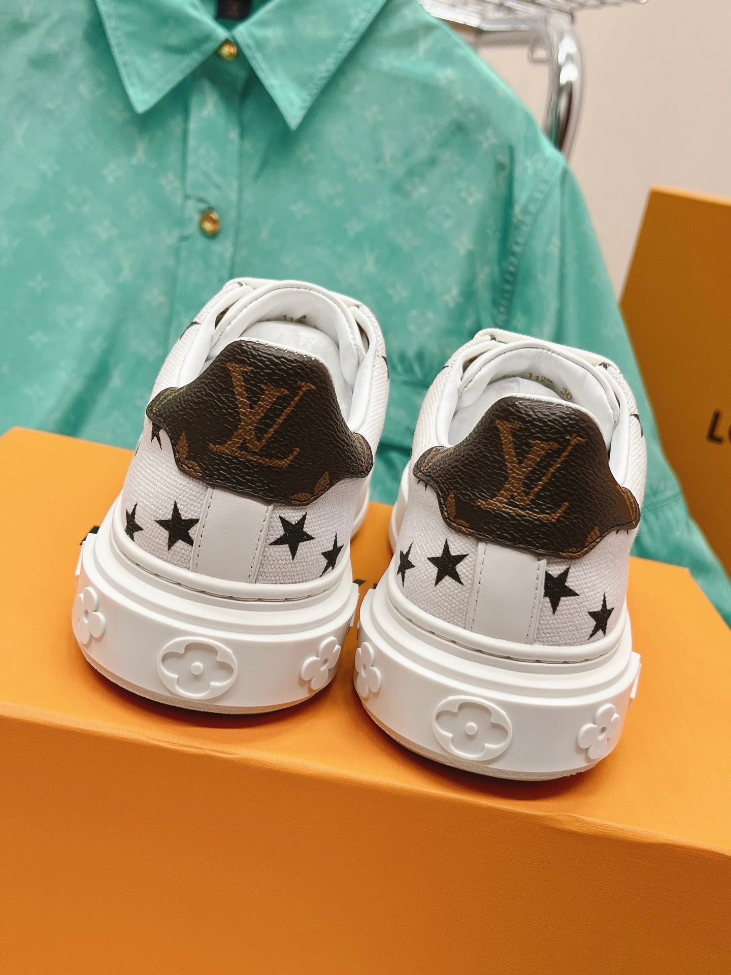 路L家-Vuitton x 草間彌生 經典小白鞋 白色
