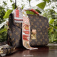 M40780 路L家-Pochette Métis手袋 郵差包 上身圖