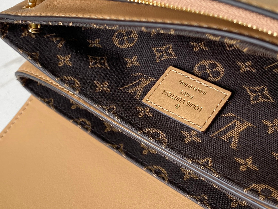 LV M57745 駝色 Rendez-Vous 手袋