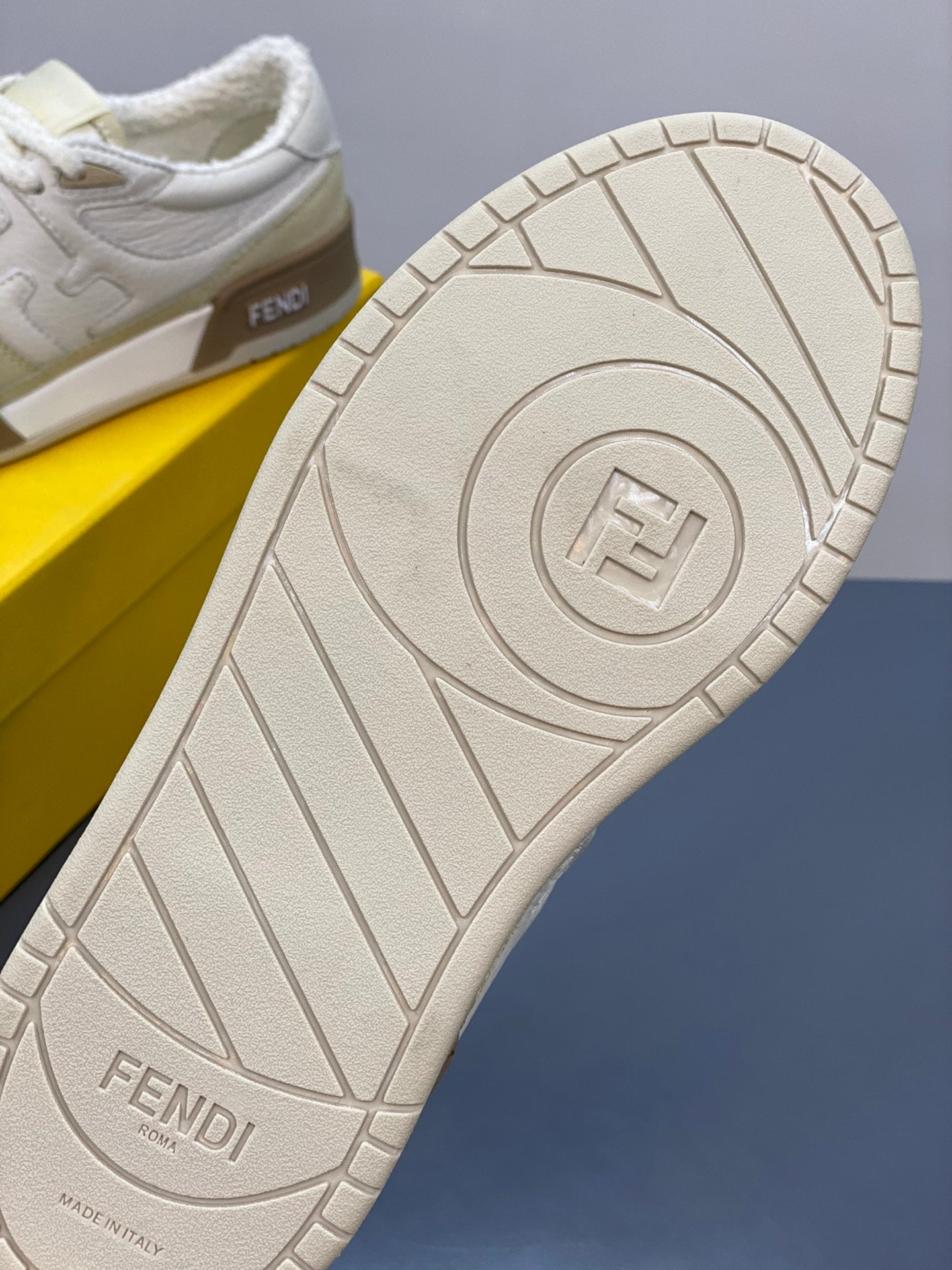 Fendi 鞋-FENDI MATCH 系列鞋（奶茶色）