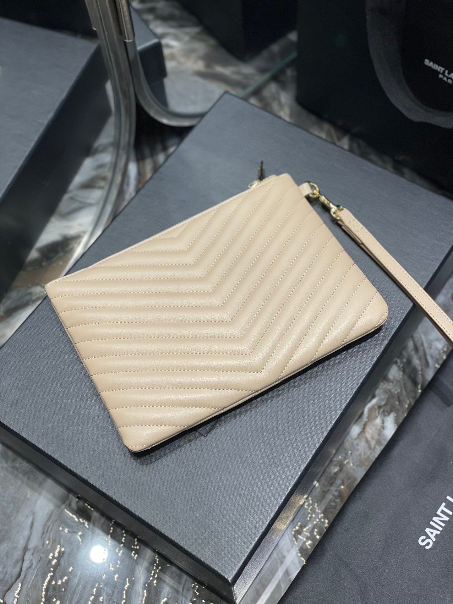YSL 提花拼接文件手拿包-杏色金扣-24cm