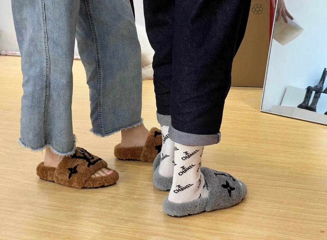 路L家-Paseo Comfort 系列 泰迪毛毛拖鞋 灰色