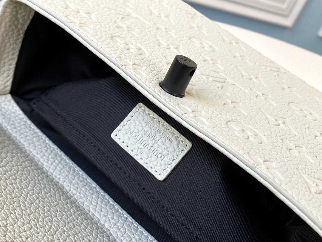 M61117 路L家-MINI SOFT TRUNK 手袋 白色